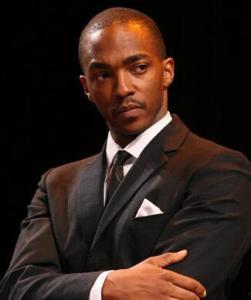 安东尼·麦凯的鲨滩,安东尼·麦凯演绎惊心动魄的生存挑战